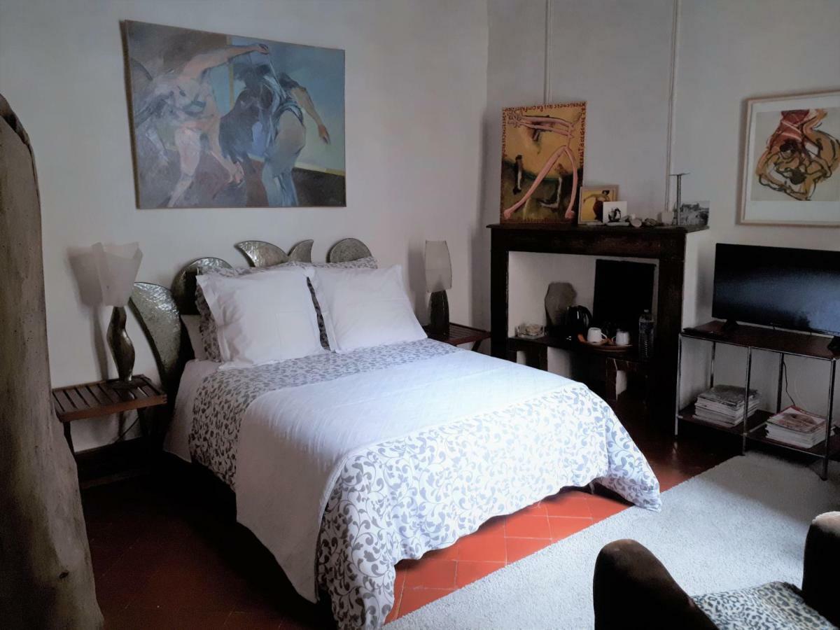 O Anges Bed & Breakfast อาร์ลส์ ห้อง รูปภาพ