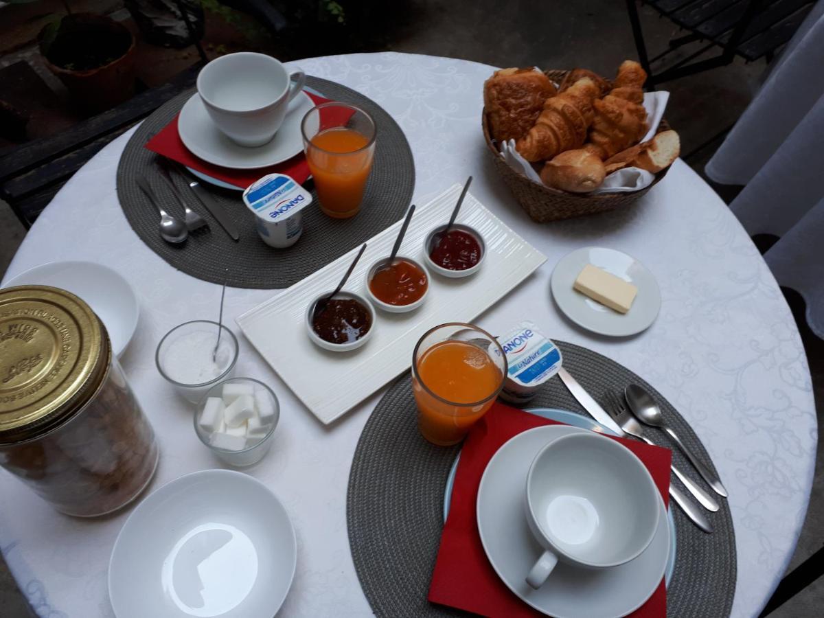O Anges Bed & Breakfast อาร์ลส์ ภายนอก รูปภาพ