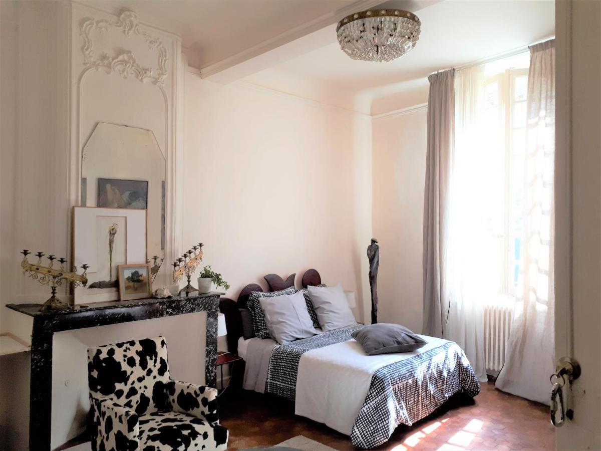O Anges Bed & Breakfast อาร์ลส์ ภายนอก รูปภาพ