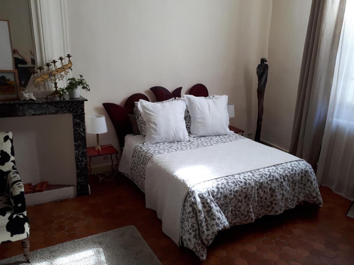 O Anges Bed & Breakfast อาร์ลส์ ภายนอก รูปภาพ